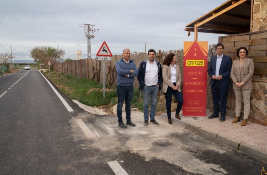 En las carreteras que unen El Robledo con el Torno, y El Robledo y Las Islas se realizaron mejoras en el firme y en la señalización