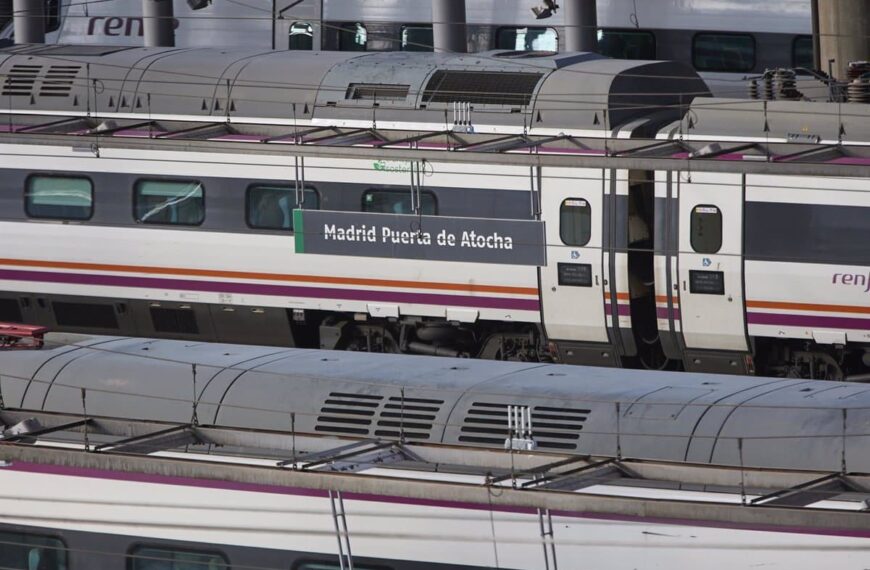 Los horarios de los trenes Avant que conectan Madrid con Ciudad Real, Puertollano y Toledo sufrirán cambios debido a trabajos de Adif