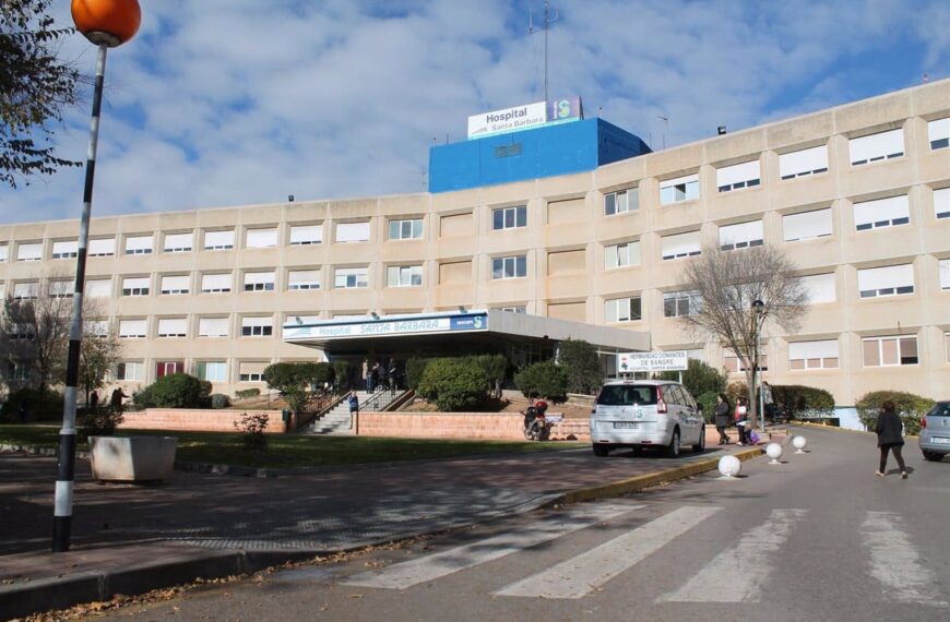 Un individuo en Puertollano resulta herido con arma blanca en un incidente y acude por cuenta propia al hospital.