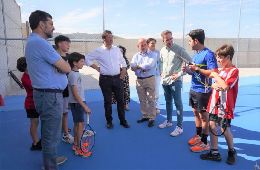 Caballero destaca la gran implicación de los vecinos y vecinas de Villarrubia de los Ojos con el deporte con escuelas deportivas que cuentan con 600 niños y niñas