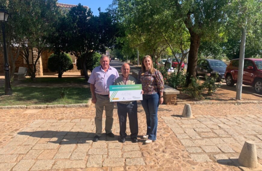 La Diputación de Ciudad Real entregó los cheques solidarios a asociaciones y colectivos participantes en “Los Sabores de Cabañeros”