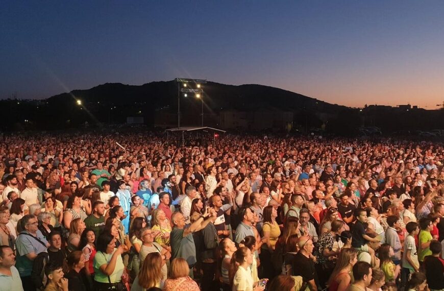 La Orquesta Panorama ha regalado una noche inolvidable a las 10.000 personas que asistieron al ferial de Puertollano anoche