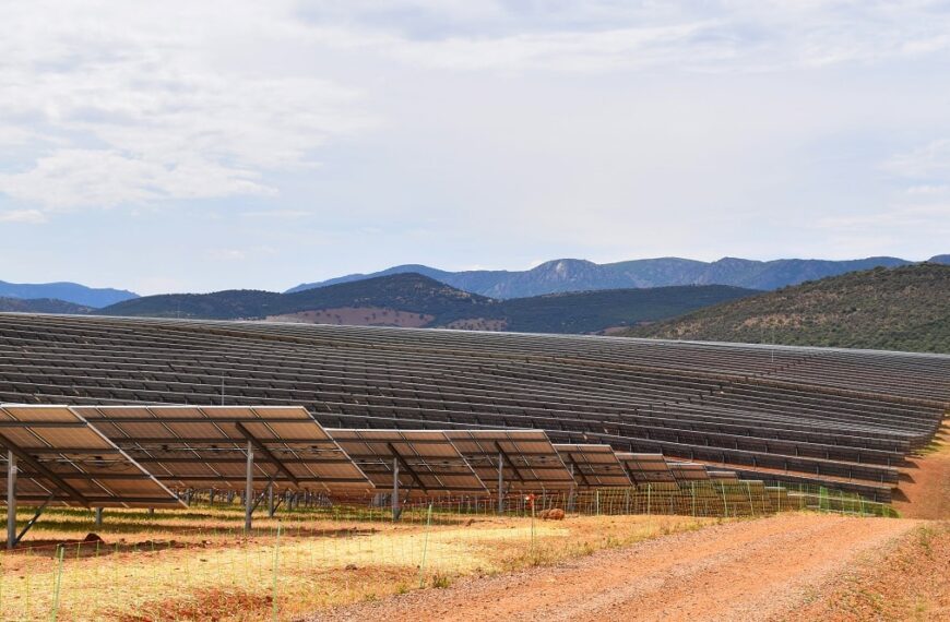 Alcalde agradece a Renovalia su apuesta por Puertollano al construir una nueva planta fotovoltaica con inversión de 40 millones de euros