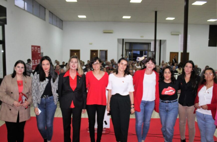 Raquel Ramiro anima a votar ‘en rojo’ en Agudo y Carmen Teresa Olmedo pide ‘llenar las urnas de votos socialistas