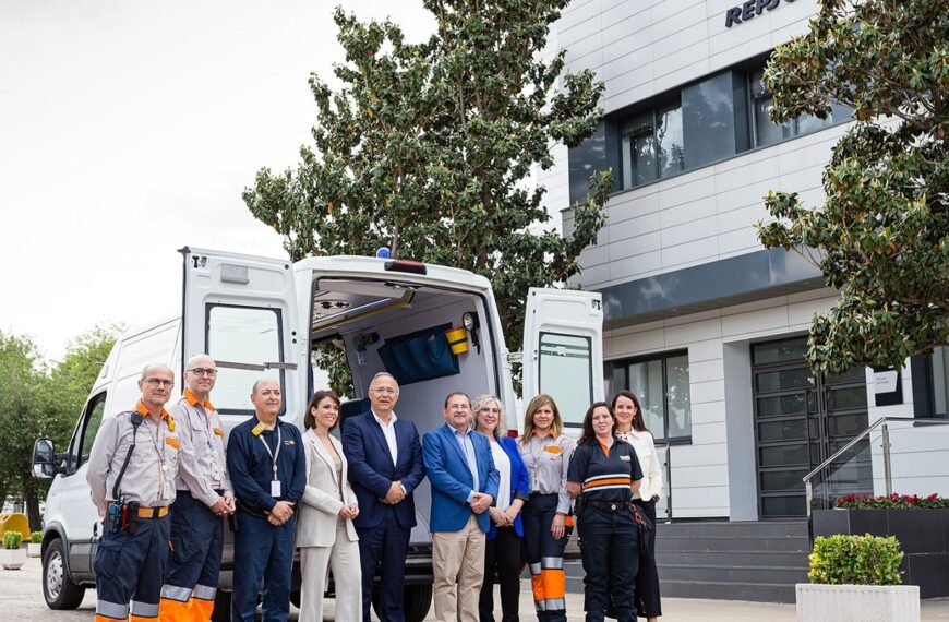 Repsol ha donado un vehículo que servirá para ampliar  la dotación móvil de Protección Civil en Puertollano