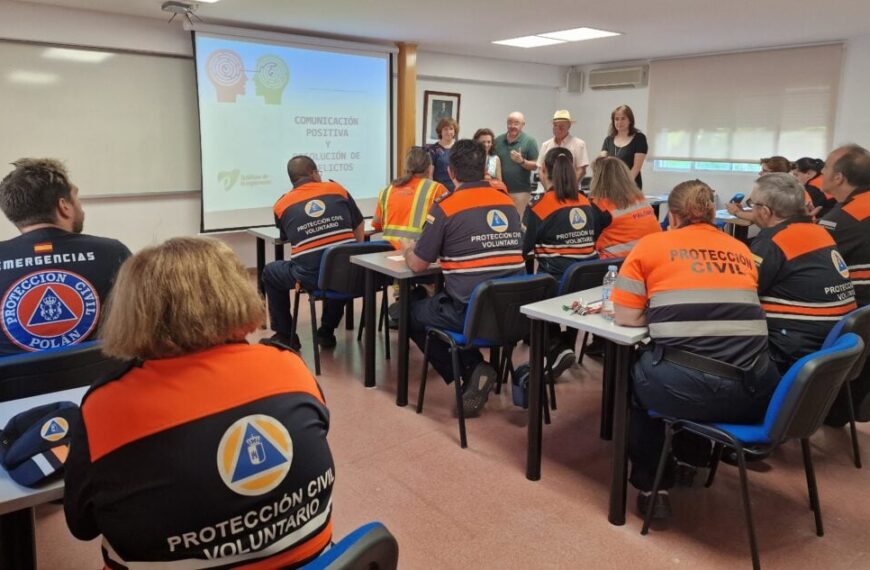 Personal voluntario de Protección Civil se forma en resolución de conflictos y comunicación positiva 