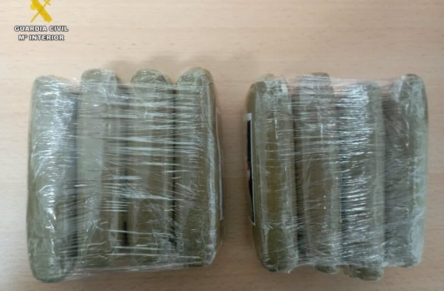 Tres individuos capturados con seis kilogramos de hachís durante una inspección de rutina en la A-4, en varias localidades de Ciudad Real.