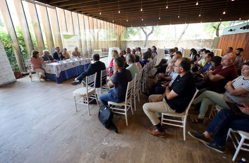 Castilla-La Mancha reivindica agua para beber y para un “verdadero desarrollo rural” de la región ante los “líderes del LEADER”