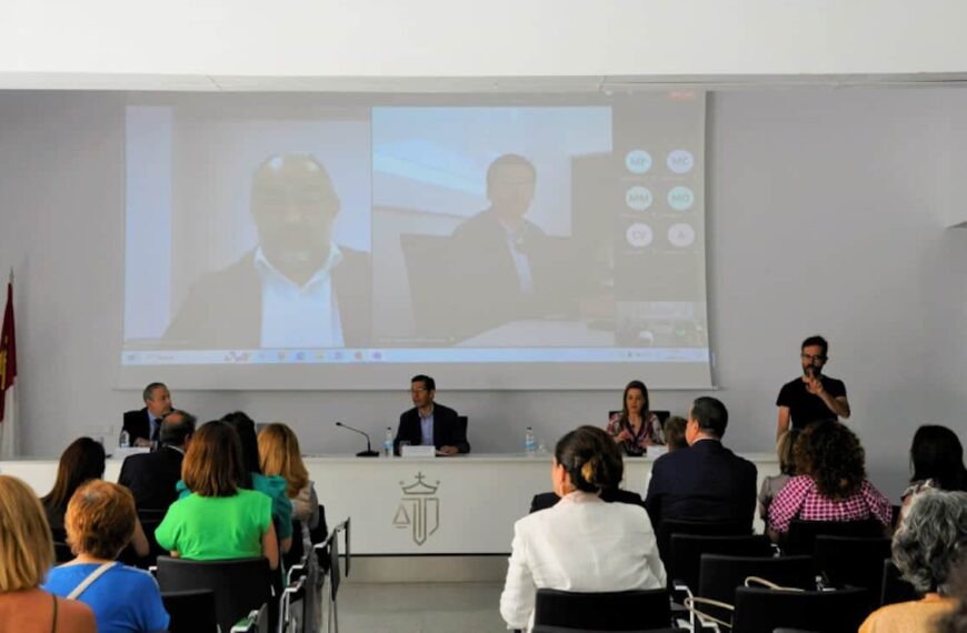 La Cátedra Derecho de las Personas con Discapacidad y Dependencia fue presentada hoy públicamente por la Diputación y la UCLM