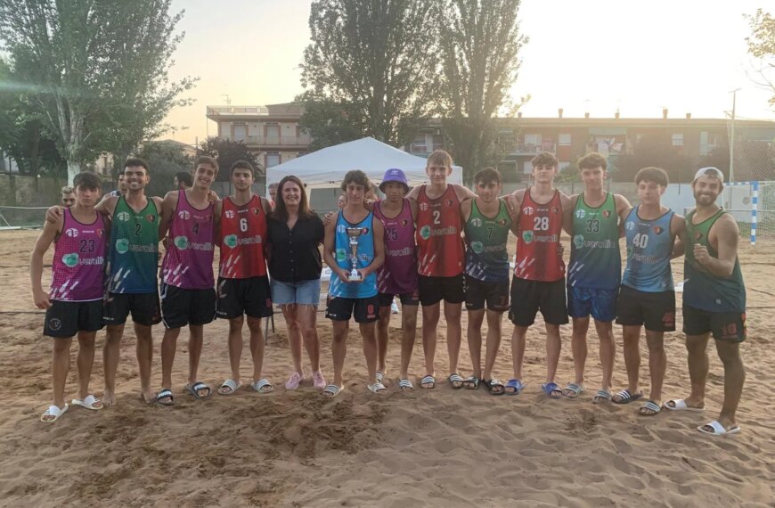 Éxito en el 3º Circuito de Balonmano Playa en Herencia: las chicas juveniles se coronan campeonas