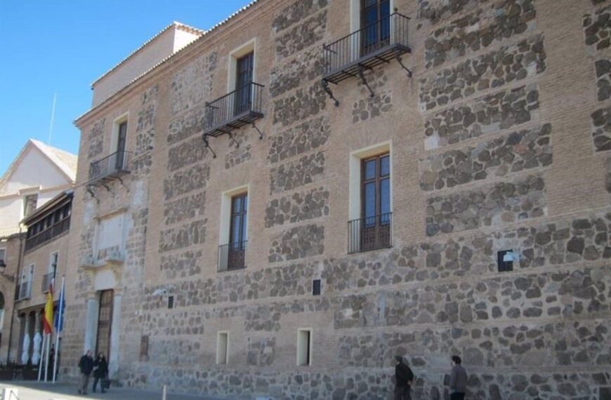 El Gobierno de Castilla-La Mancha designa múltiples viceconsejeros, reemplaza a Leal con Jara como líder del Sescam y reasigna a diversos exalcaldes.