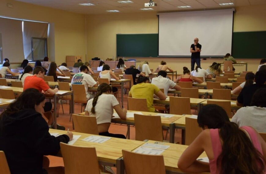 La calma y los nervios en la convocatoria extraordinaria de la EvAU en Castilla-La Mancha