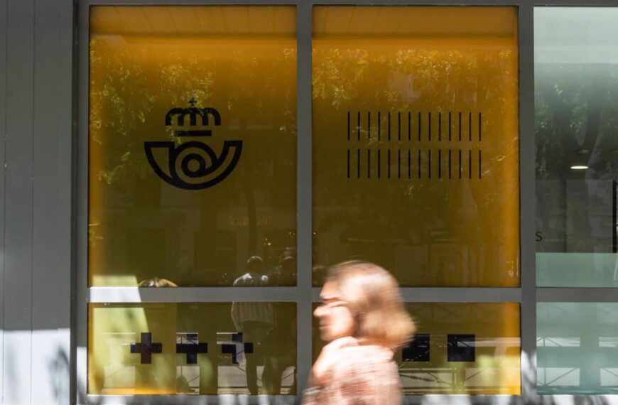 Más de 2,6 millones de solicitudes de voto por correo son recibidas por Correos, siendo 107.694 de ellas en C-LM.