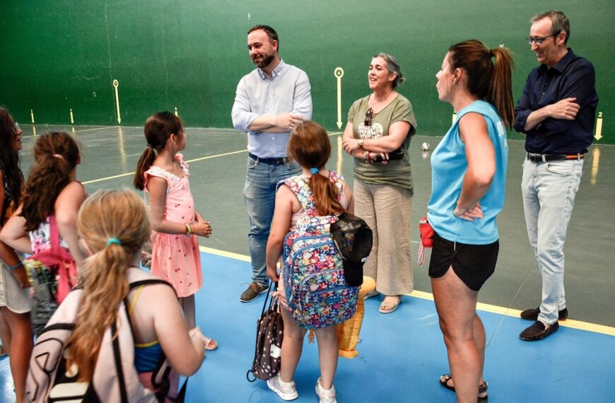 Avanza el Campamento Urbano con 90 niños y la Escuela Especial de Verano con participación de 20 personas con discapacidad en Tomelloso