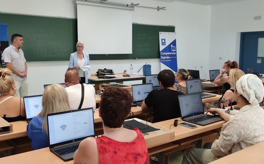Inició un curso de competencias digitales para 17 personas usuarias de los servicios sociales del Ayuntamiento de Puertollano
