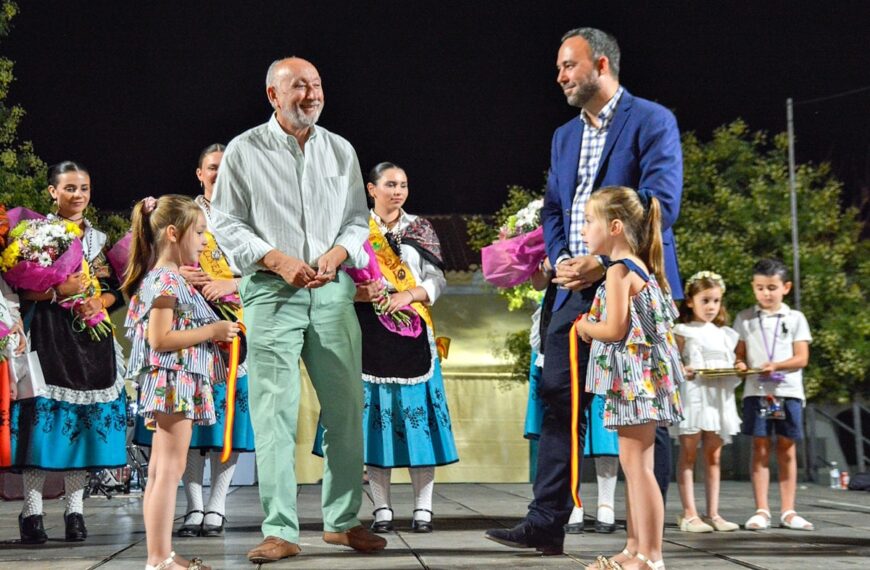 Iniciaron con el temido toro de fuego las fiestas del barrio del Carmen en Tomelloso este fin de semana con variada programación