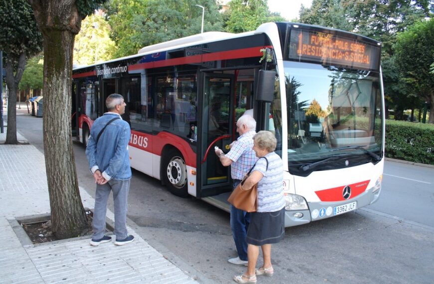 Servicio especial de autobuses para vecinos de El Villar y barriada Ciudad Jardín el 23 de julio por las elecciones generales