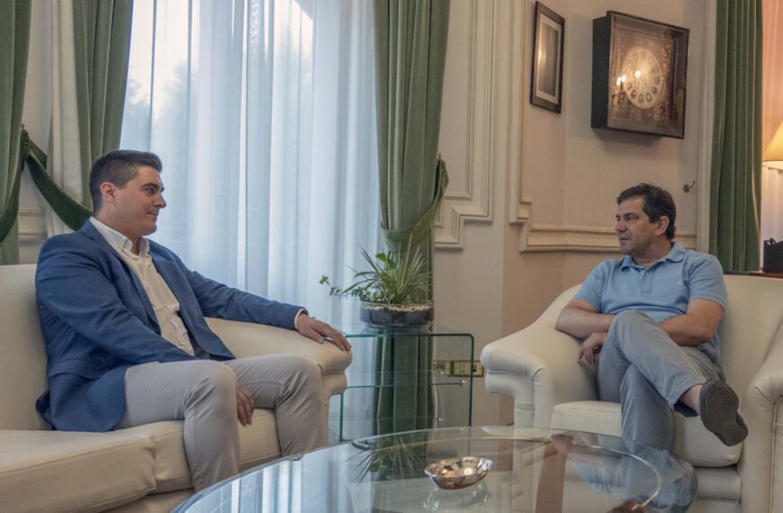 Jorge Navas alcalde de Membrilla  recibido por el presidente provincial de Ciudad Real, Miguel Ángel Valverde en el palacio provincial