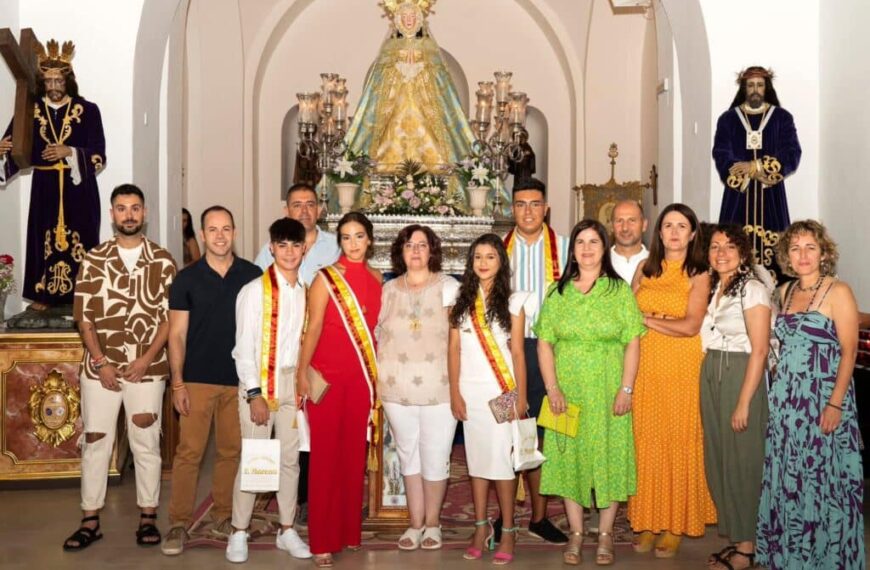 La Labradora ilumina la noche en Herencia con una Corte de Honor para las Ferias