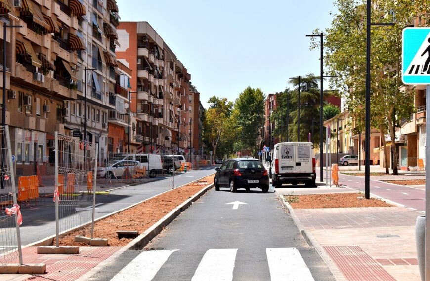 Abierta al tráfico en ambos sentidos la remodelada calle Ancha de Puertollano entre el Paseo de San Gregorio y la calle Muelle