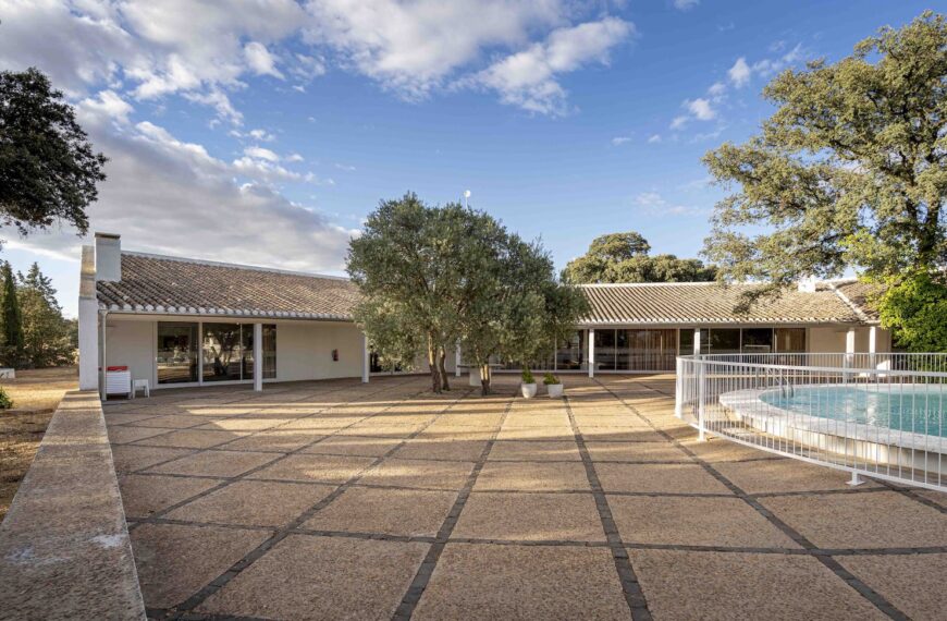 Cuatro Edificaciones Emblemáticas de Castilla-La Mancha Serán Honradas por la Fundación DOCOMOMO Ibérico