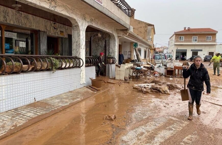 Despliegue masivo para recuperar municipios afectados por la DANA en Castilla-La Mancha