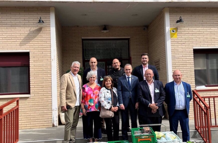 Mercadona colabora con Fundación Fuente Agria de Puertollano donando productos de primera necesidad a diario.