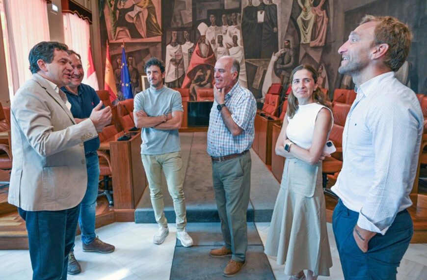 Directiva del CD Miguelturreño juvenil ha visitado al presidente provincial de Ciudad Real Miguel Ángel Valverde