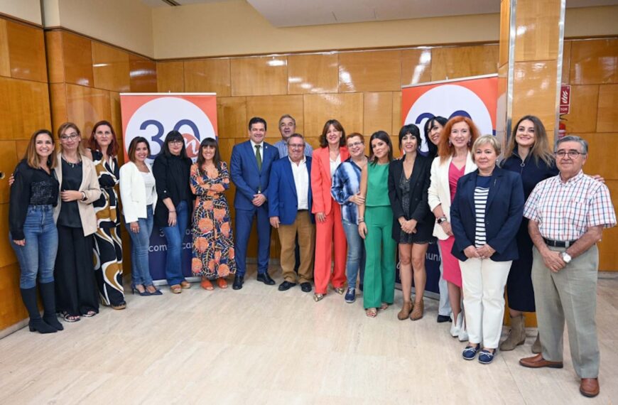 En la celebración de los 30 años de la agencia Multimedia, Valverde ha destacado la importancia de los medios de comunicación