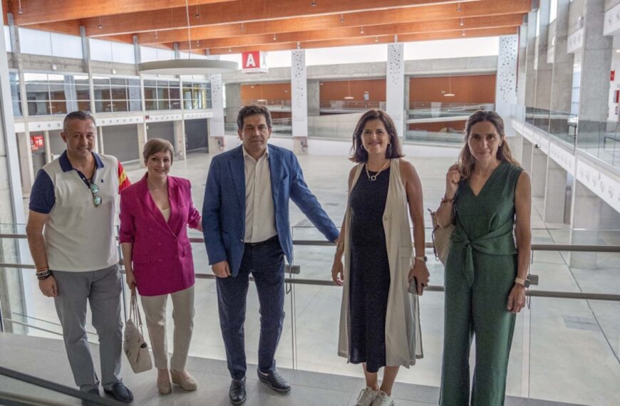 Una visita a las instalaciones del complejo de IFEDI ha realizado el presidente provincial Miguel Ángel Valverde