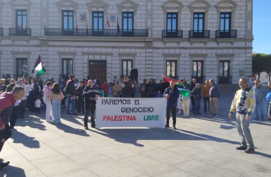 Alcázar de San Juan con el pueblo palestino