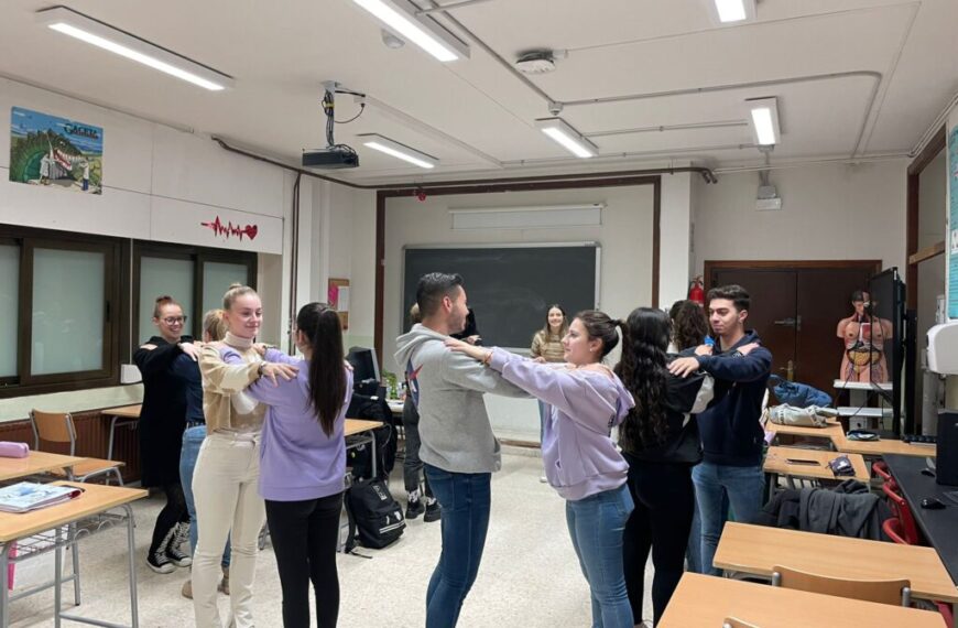 El alumnado de Puertollano se implica con Farmamundi en la defensa del derecho a la salud