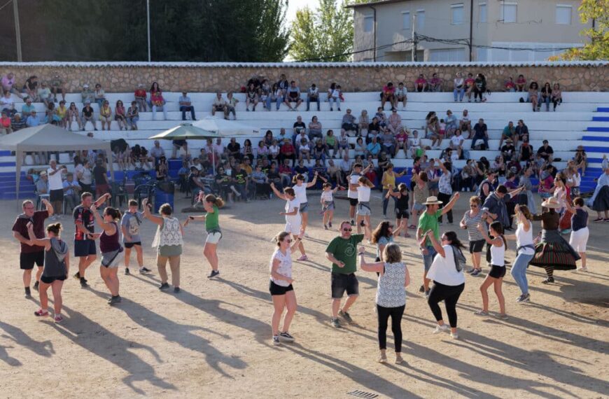 Argamasilla de Alba celebró la XXII Fiesta de la Vendimia, un evento solidario que rinde tributo a las raíces manchegas
