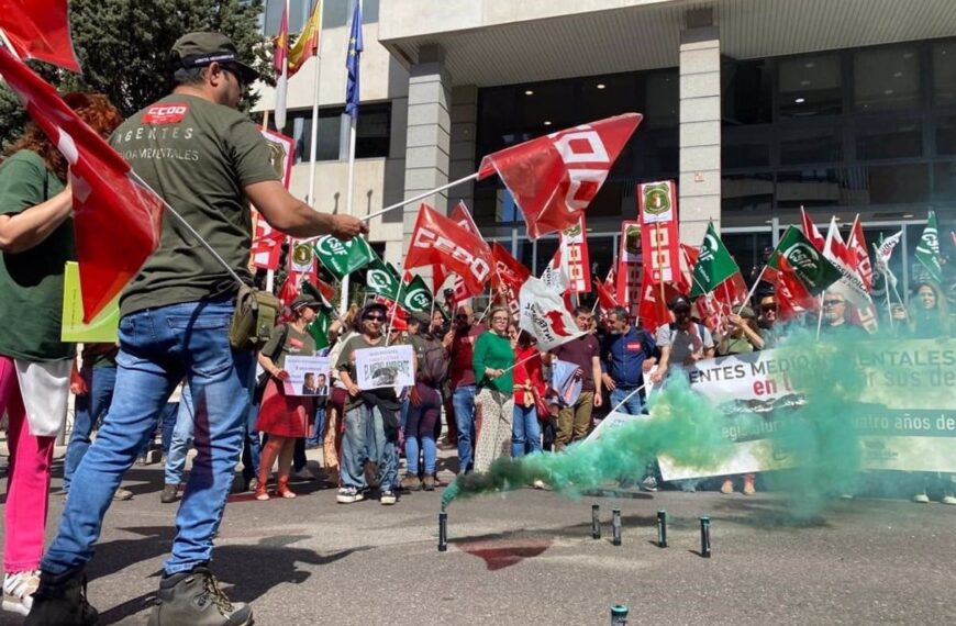 CCOO acusa a la Junta de incumplir con la remuneración adecuada en guardias de incendios a los agentes medioambientales.