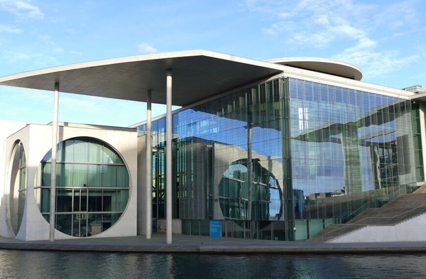 El Gobierno de García-Page reconoce el destacado trabajo de la Asociación Regional de Químicos en investigación en salud y seguridad laboral