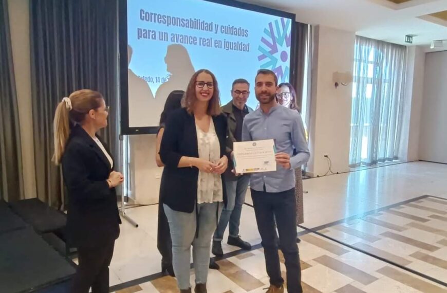 El Ayuntamiento de Fuencaliente recibe el reconocimiento de  CCOO CLM por su apuesta en corresponsabilidad