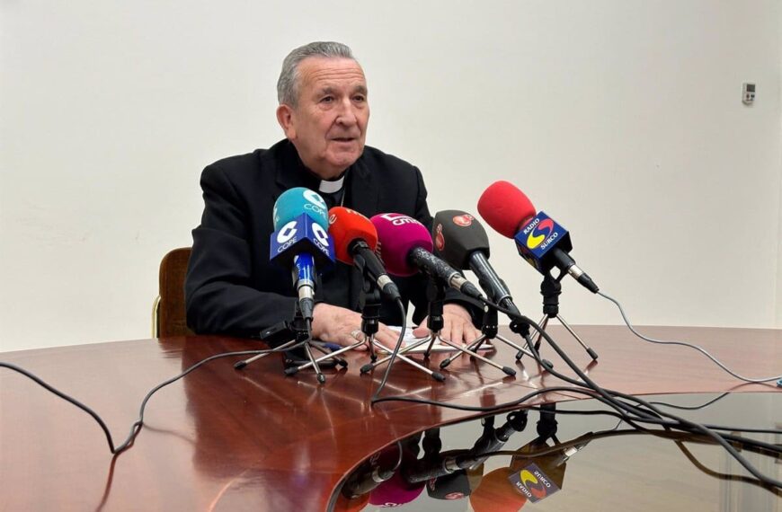 Bendición sin aprobación: El obispo de Ciudad Real se pronuncia sobre las uniones homosexuales