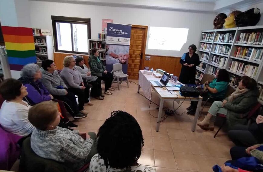 Mora: “Abordar las necesidades de las mujeres en la tercera edad es necesario para mejorar el bienestar en los pueblos”