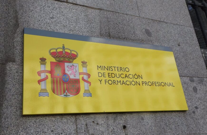 Fondos del Ministerio de Educación Beneficiarán a 15 Ayuntamientos de Castilla-La Mancha para la Creación de Centros de Capacitación Digital