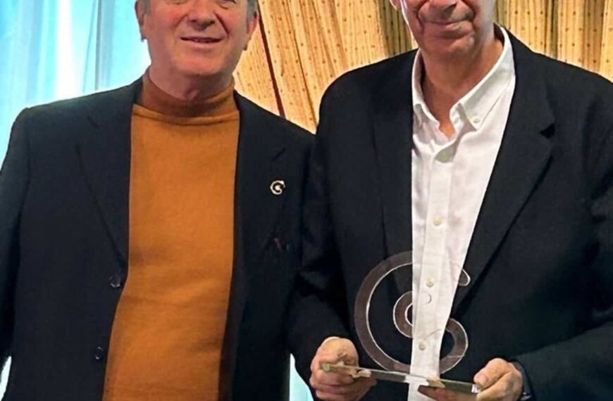 La Junta de Ciudad Real recibe reconocimiento de la AECC por su apoyo en iniciativas educativas para escolares