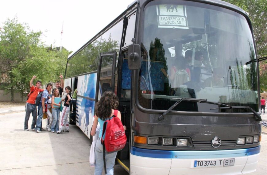 Licitación de 313 Rutas Escolares por 33 Millones de Euros hasta el 2026/2027 Anunciada por la Junta