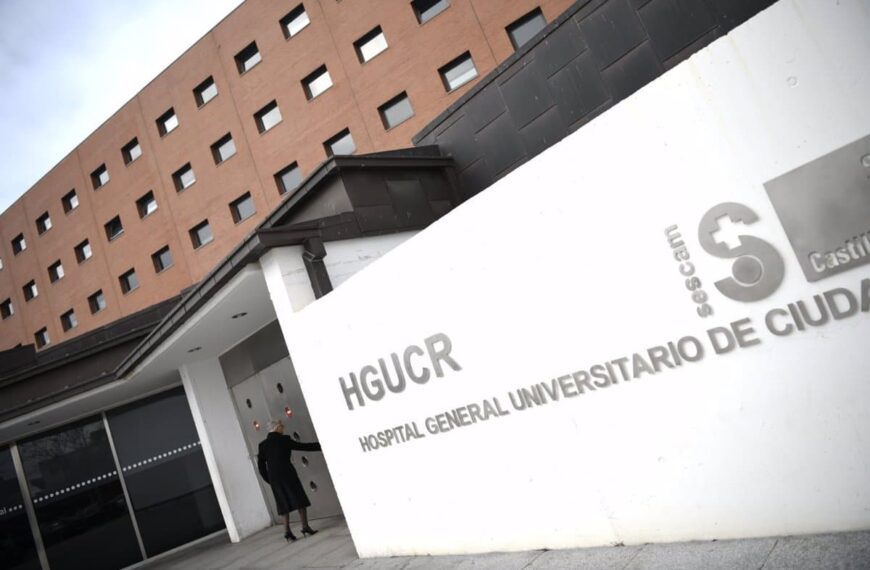 Menor de dos años hospitalizada tras ser golpeada por un coche en las calles de Ciudad Real