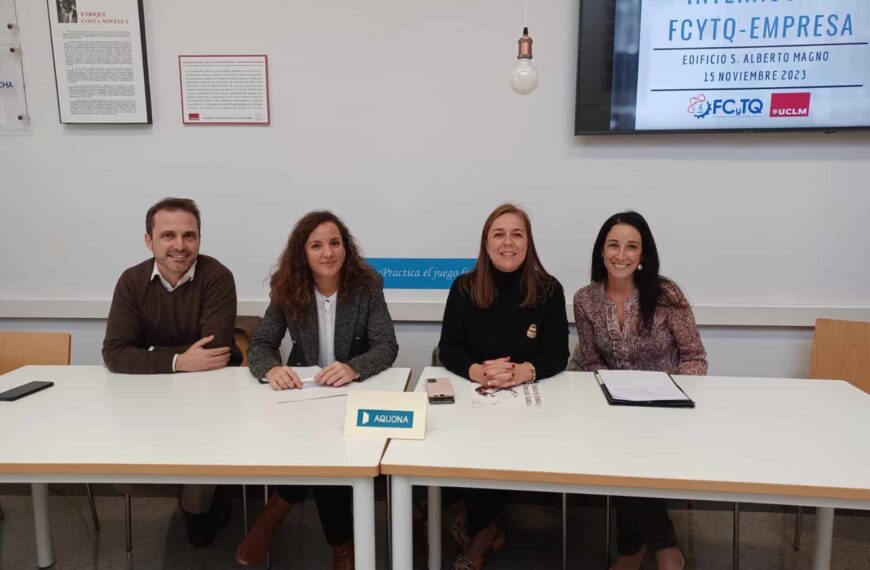 Aquona entrega el premio de Ingeniería Química