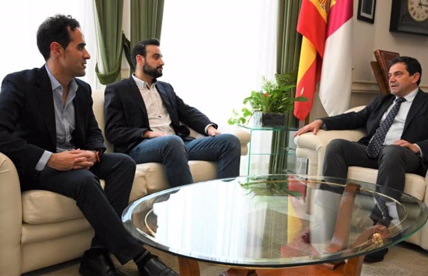 Pedro Muñoz solicita apoyo de la Diputación de Ciudad Real en la mejora de servicios de agua y pavimentación urbana