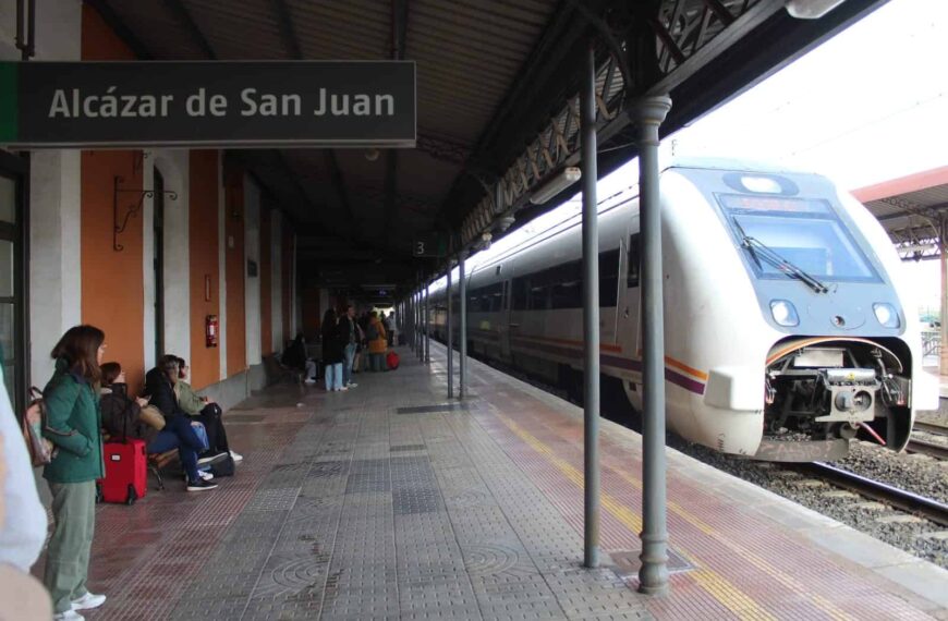 El ‘Tren del Quijote’ llega a Alcázar de San Juan impulsando el turismo
