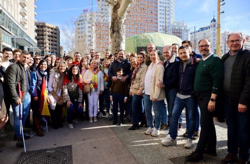 Cúpula del Partido Popular en Castilla-La Mancha se moviliza en Madrid en apoyo a la ‘España robusta’ opuesta a la gestión de Sánchez