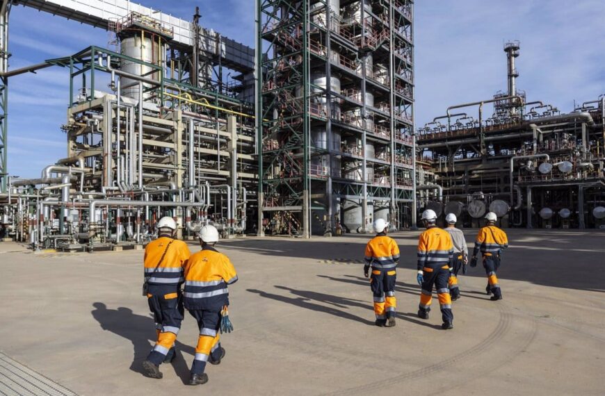 Inicio de la Renovación Masiva de Repsol Puertollano: Inversión de 120 Millones y 2.000 Empleados Diarios a Partir de Marzo