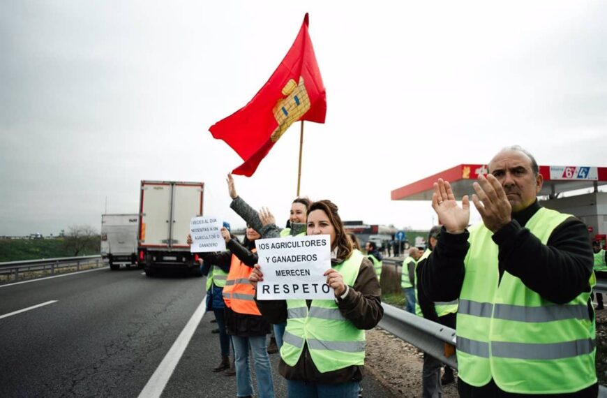 Productores agrícolas de Castilla-La Mancha toman las carreteras en demanda de apoyo justo para el sector