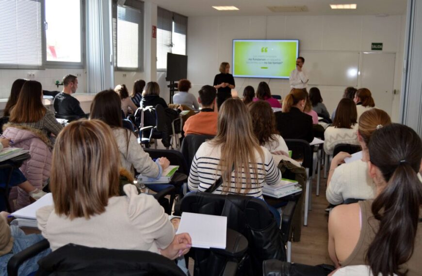 El Colegio de Farmacéuticos imparte formación en Sistemas Personalizados de Dosificación a técnicos de Farmacia en Alcázar y Ciudad Real