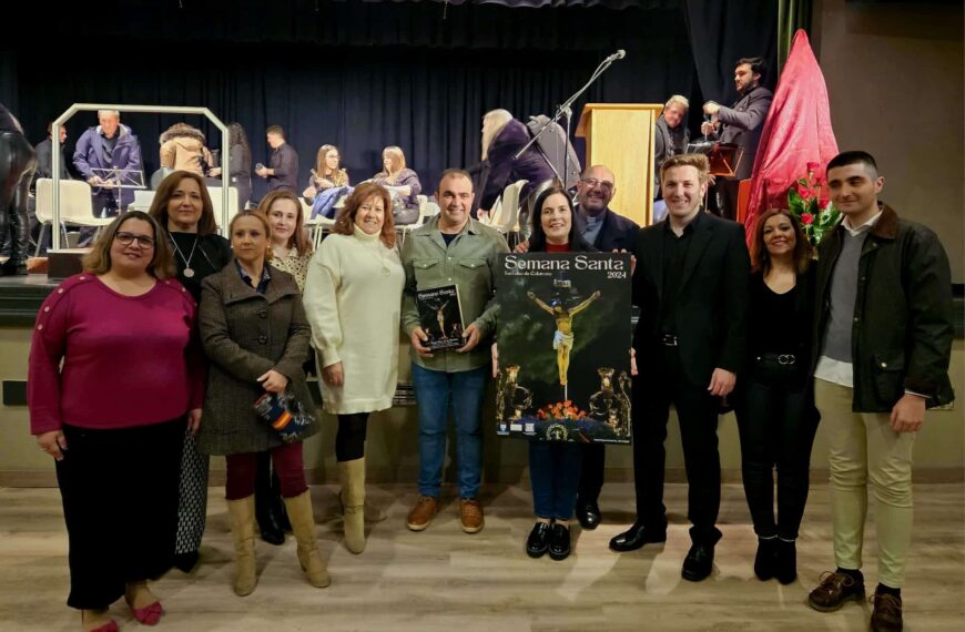 La imagen del Cristo de los Jóvenes ilustra el cartel de la Semana Santa de Torralba de Calatrava